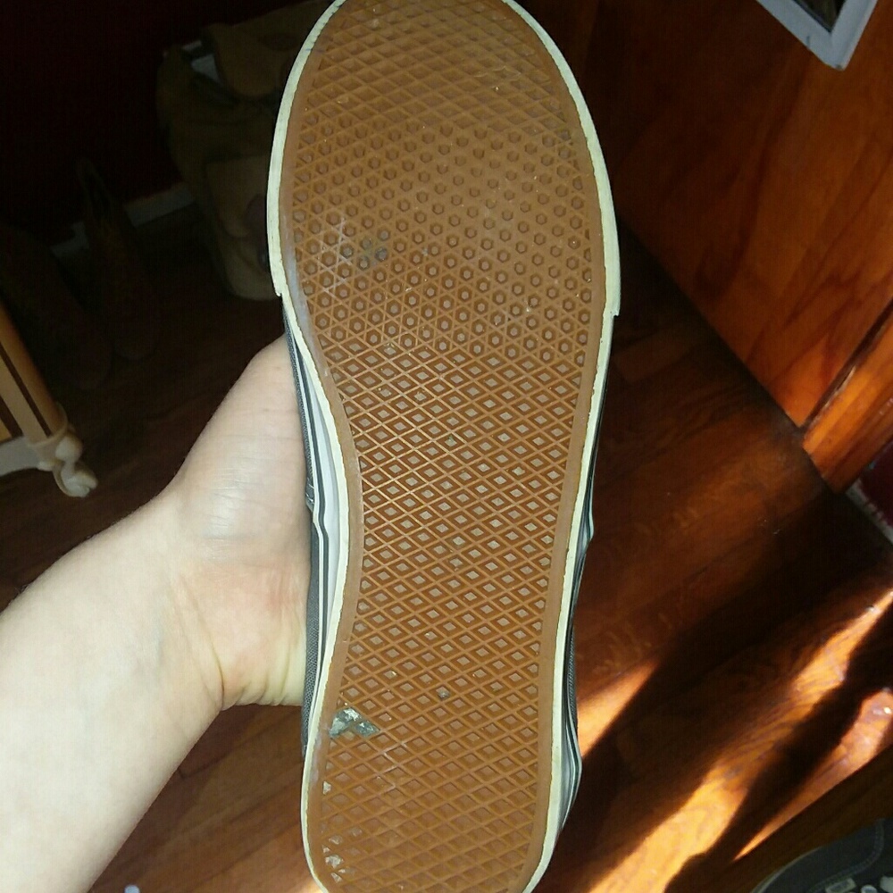 Vans - Picture 3 of 3